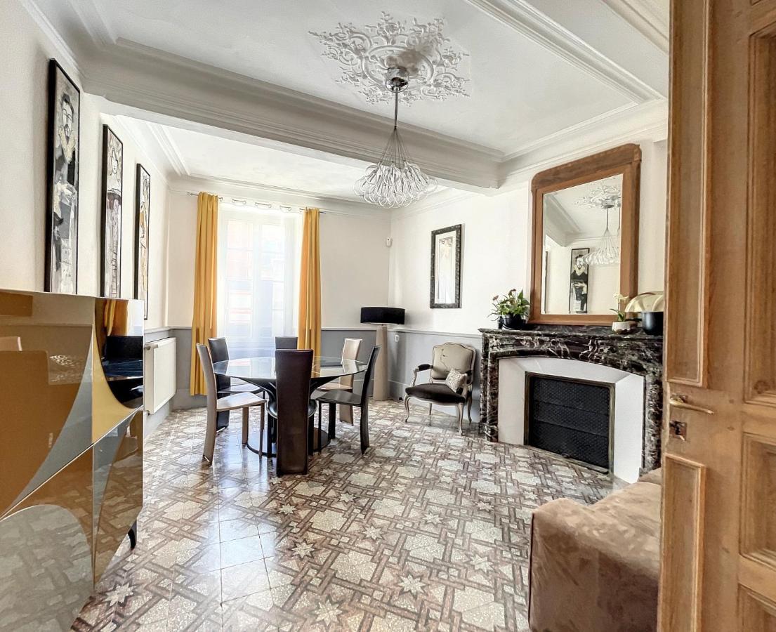 L'Oiseau Bleu Suite Merle Bleu Roubia Bagian luar foto